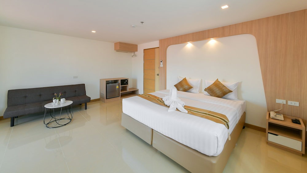 Hotel Iris Palace