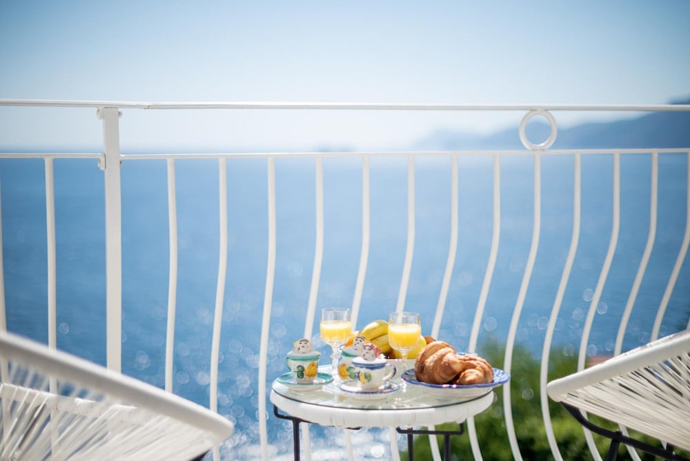 Hotel Casa Clara - Modern House With Breathtaking Views Of Capri And Positano