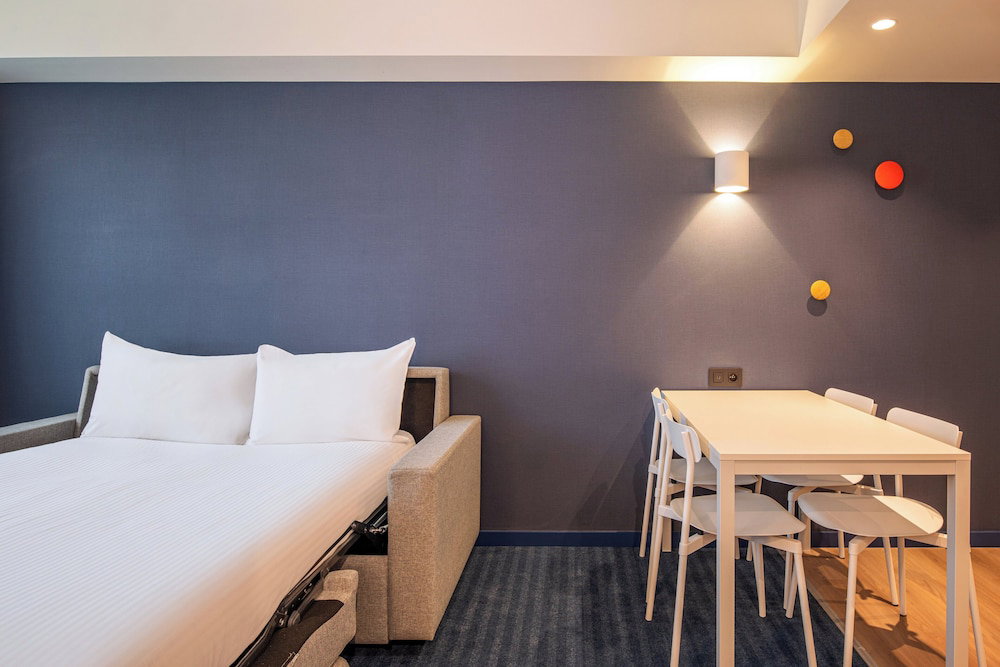 Hotel Holiday Inn Express & Suites Ghent By Ihg