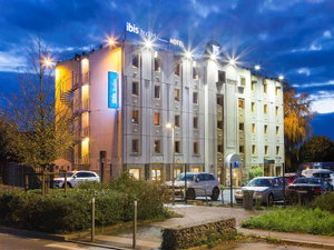 Hotel Ibis Budget Chilly Mazarin Les Champarts cazare Chilly-Mazarin