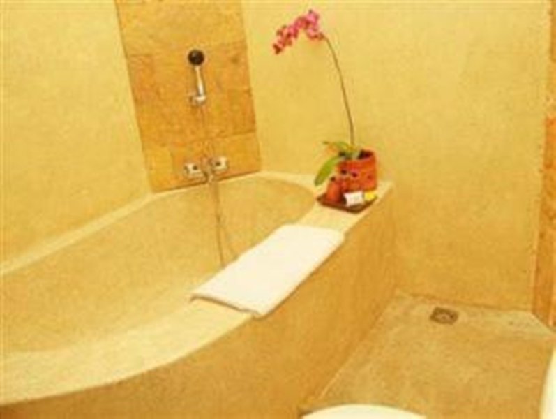 Anini Raka Resort & Spa