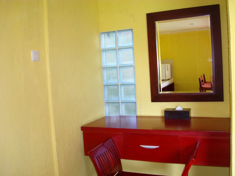Anini Raka Resort & Spa