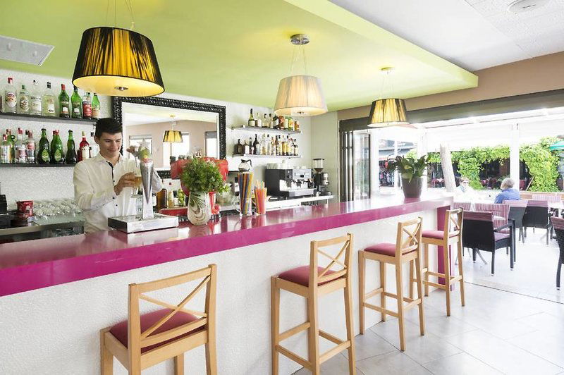 Hotel Neptuno Paguera Hostal