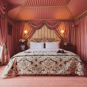 Hotel L'hotel cazare Paris