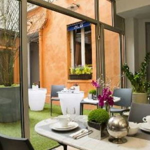 Hotel Le Petit Oberkampf Hotel & Spa cazare Paris