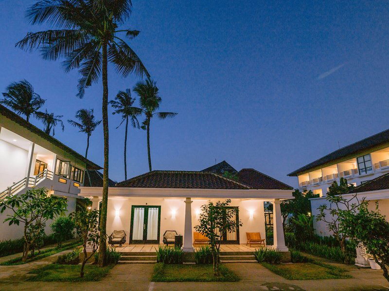 Hotel Legong Keraton Beach