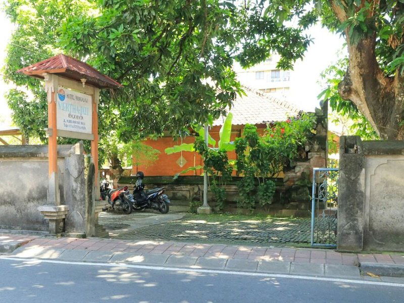 Hotel Mertha Jati Hotel & Bungalow By Zuzu