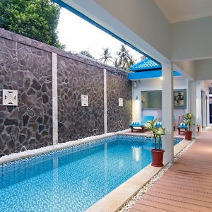 Hotel Lovina Oasis Hotel cazare Lovina Beach