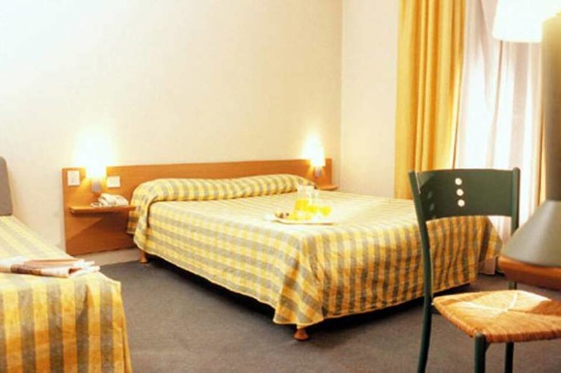 Greet Hotel Boulogne Billancourt Paris