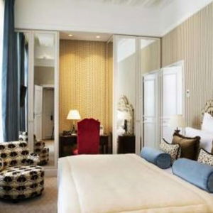 Hotel Relais Christine cazare Paris