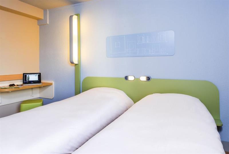 Hotel Ibis Budget Courbevoie Paris La Défense 1