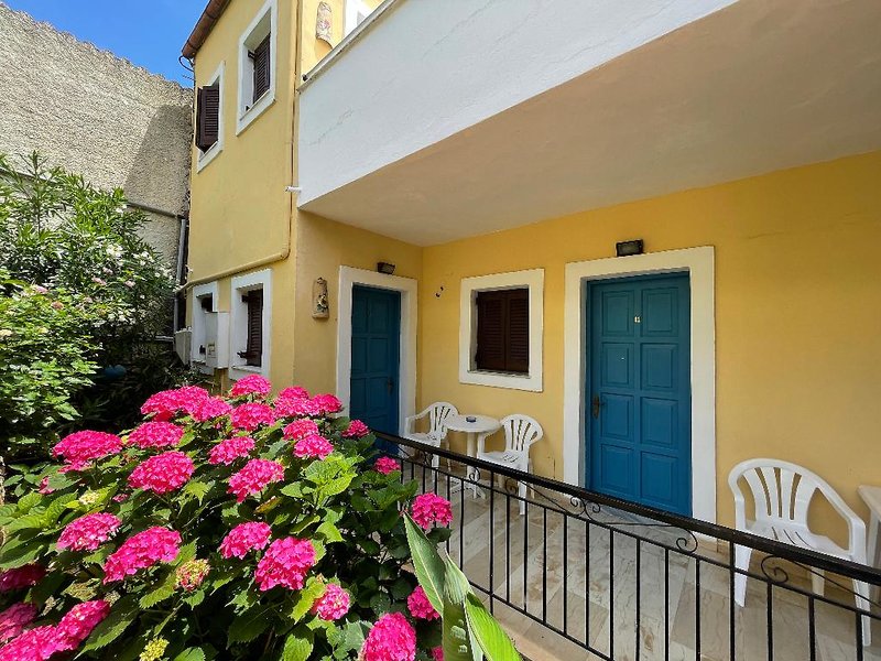dal travel Sunflower Apartments & Studios