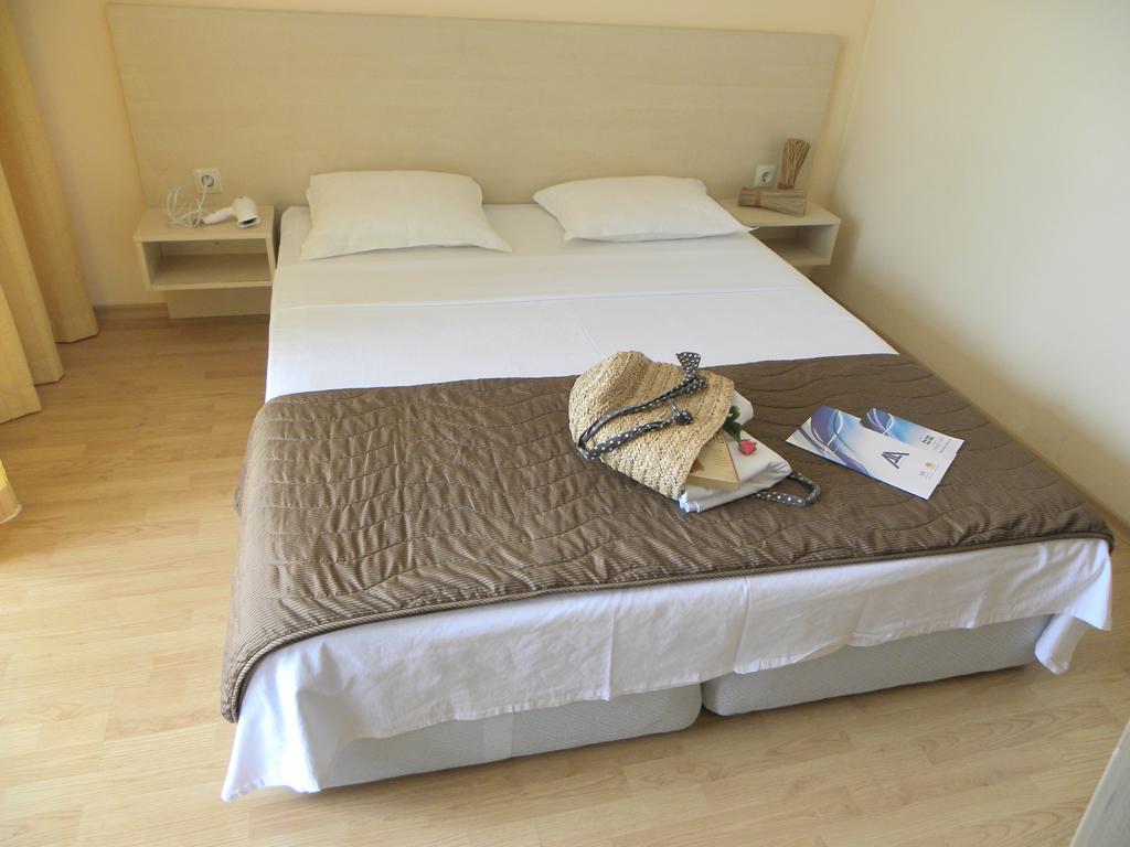 Hotel Harmony Hills Complex