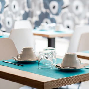 Hotel La Regence cazare Courbevoie