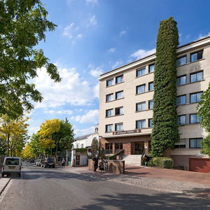 Sejur Hotel Albert 1Er vacanta Rueil-Malmaison