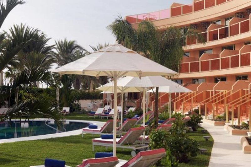 dal travel Sir Anthony Hotel