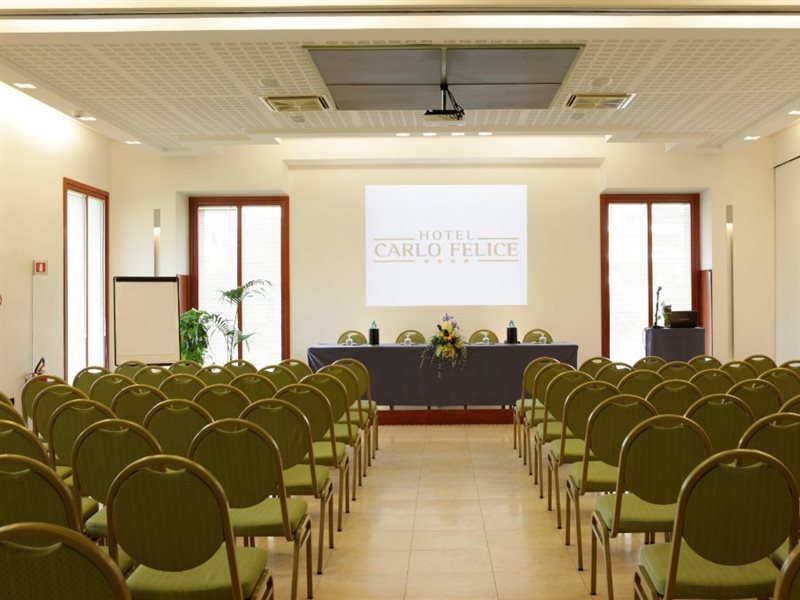 Hotel Carlo Felice