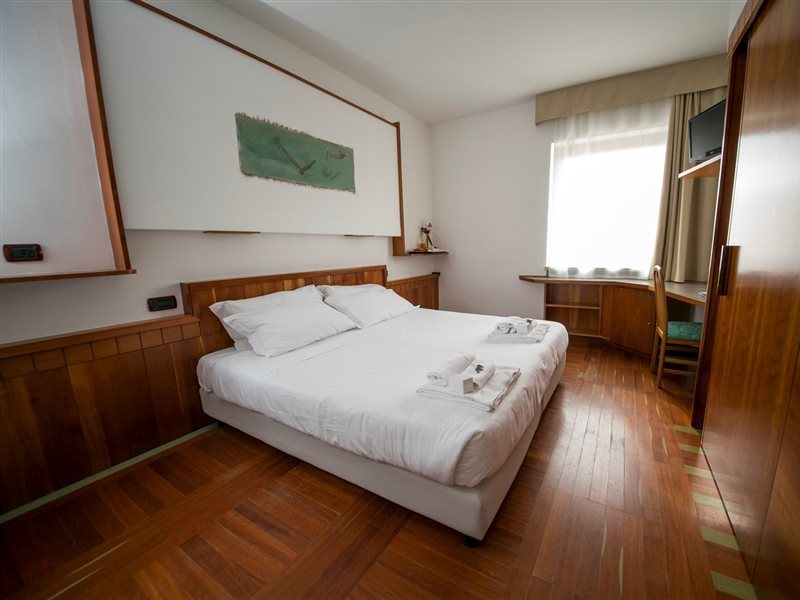 Hotel Carlo Felice