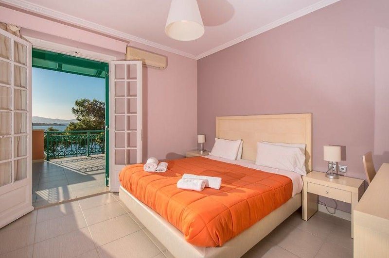 Balcony Hotel