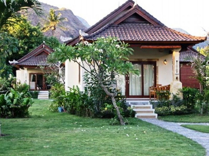 Hotel Arya Amed Beach Resort