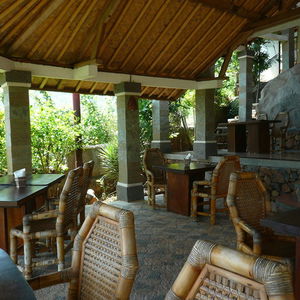 Hotel Wawa Wewe Rock cazare Amed