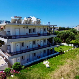 Hotel Johnhara Studios & Apartments cazare Ixia