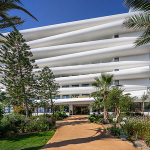 Sejur Isla Brown Corinthia Resort & Spa, Curio Collection By Hilton vacanta Agioi Theodoroi