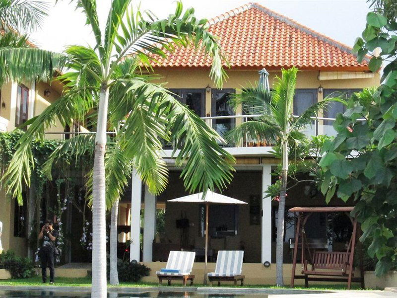 Hotel Dolphin Beach Bali