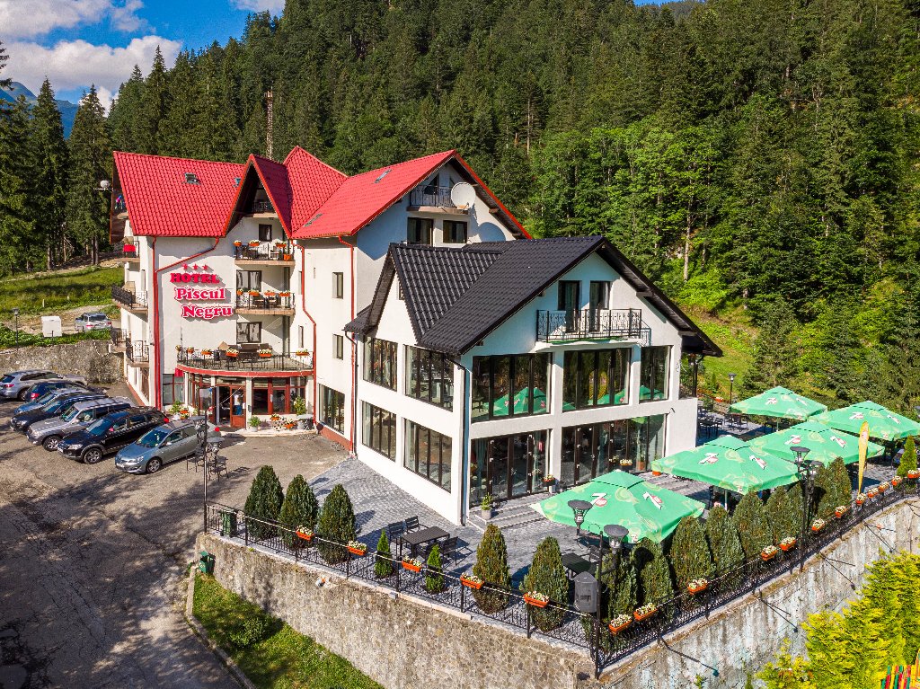 Hotel Piscul Negru