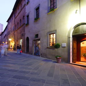 Hotel L'antico Pozzo cazare San Gimignano