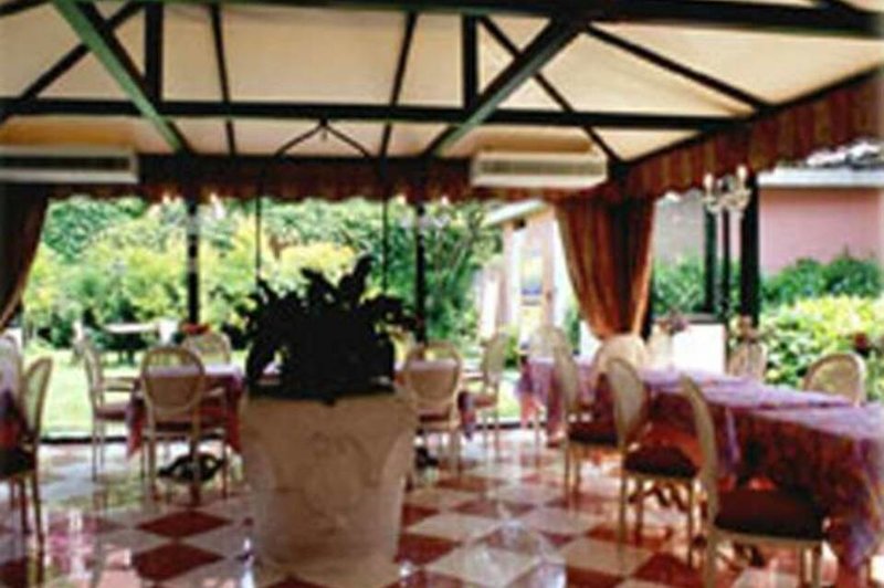 Tre Archi