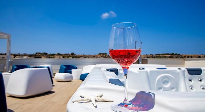 Hotel Sundeck Hotel & Spa