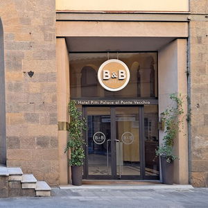 Sejur B&B Hotel Firenze Pitti Palace Al Ponte Vecchio vacanta Indiana