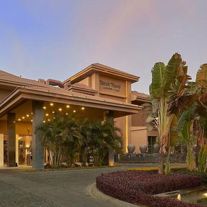 Hotel Dusit Thani Lakeview Cairo cazare Cairo