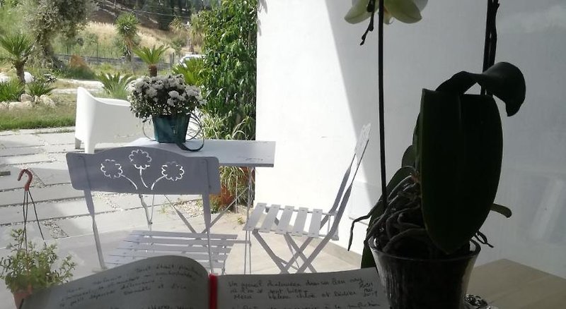 B&B Sorahnia Design House