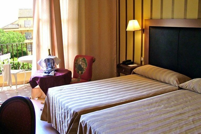 Hotel Crisol Monasterio De San Miguel