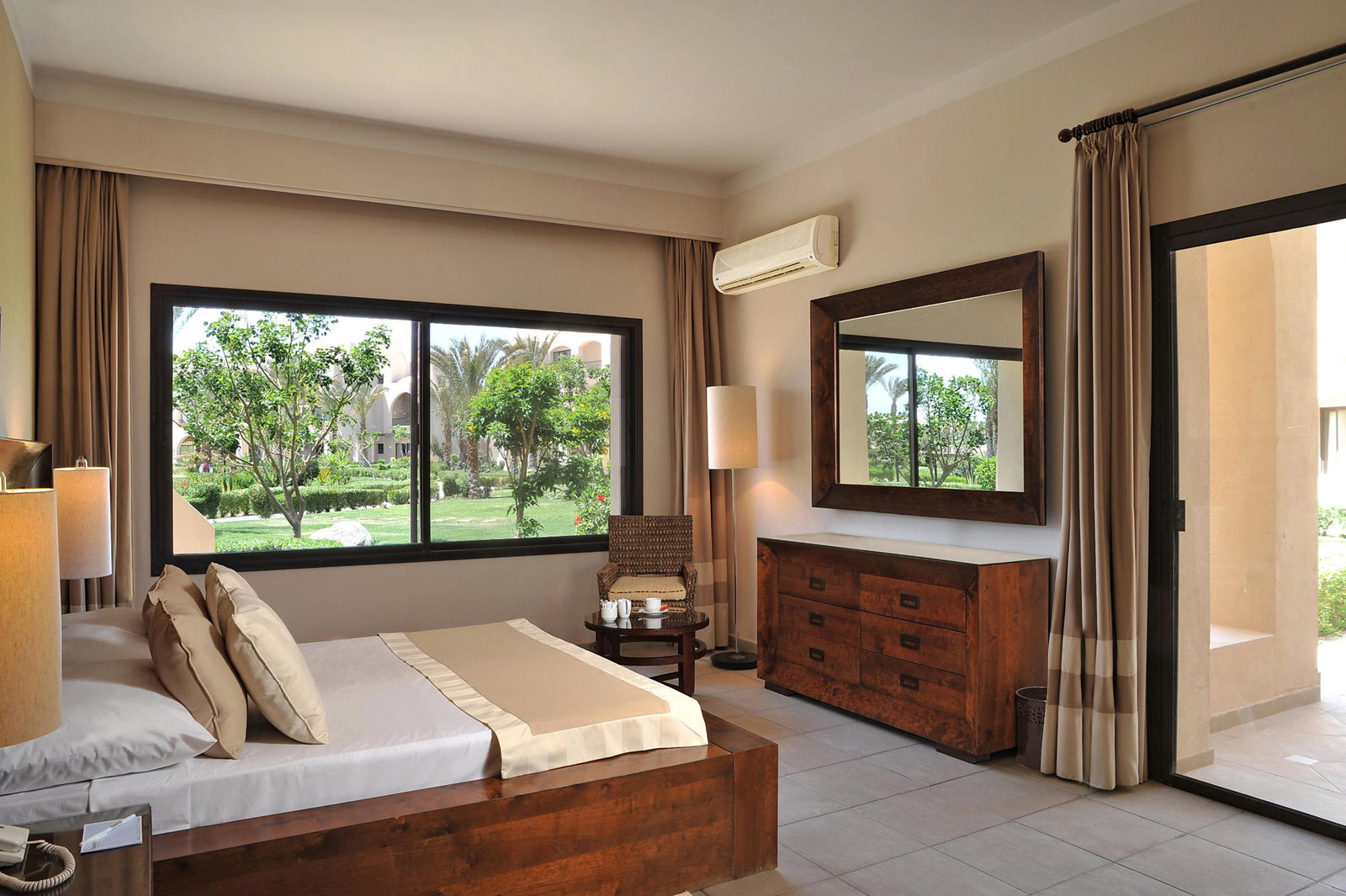 Jaz Neo Saraya Palms