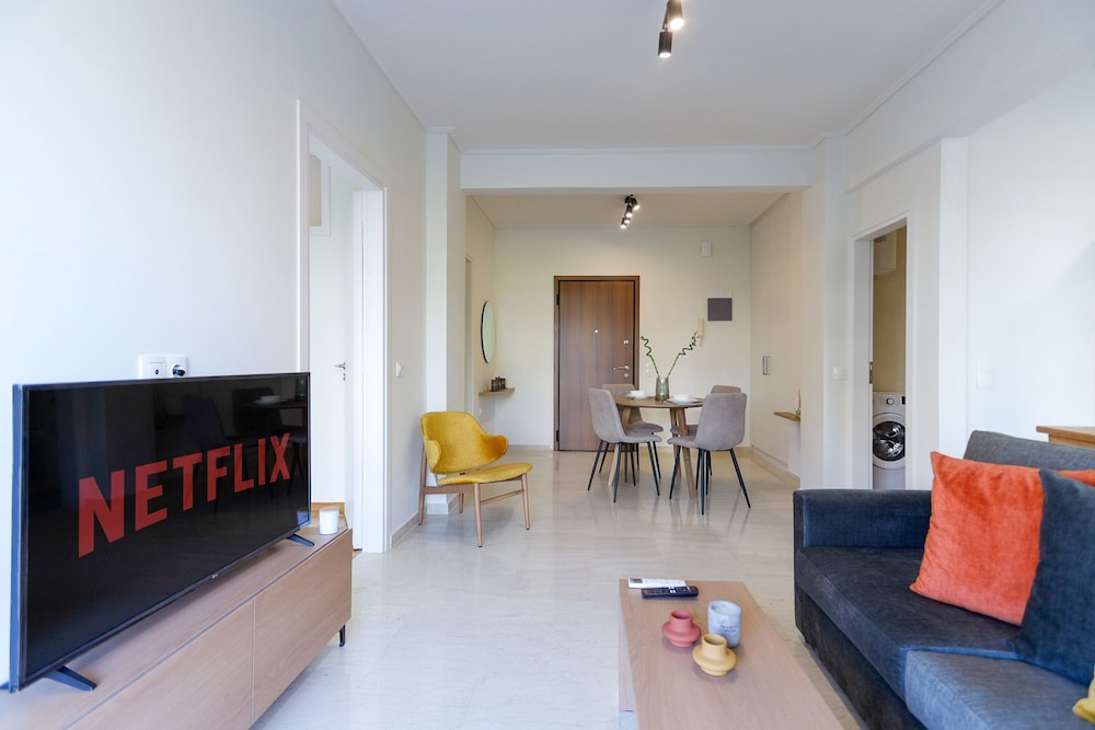 Hotel Modern 2-Bedroom Apartment In Downtown Glyfada