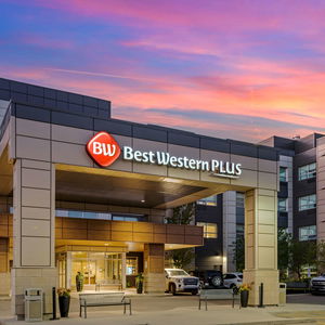 Hotel Best Western Plus Sawridge Suites cazare Fort McMurray
