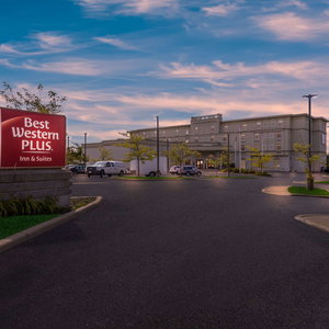 Hotel Best Western Plus Orangeville Inn & Suites cazare Orangeville
