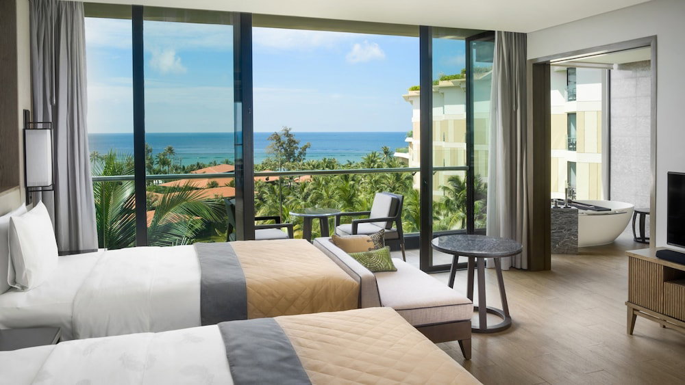 Intercontinental Phu Quoc Long Beach Resort