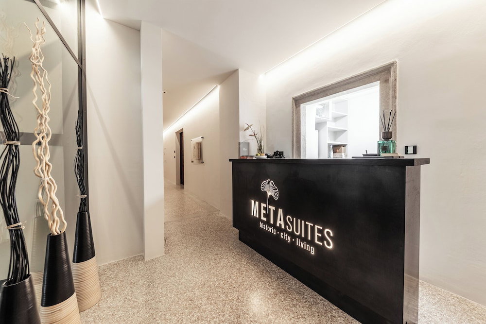 Hotel Meta Suites Historic City Living