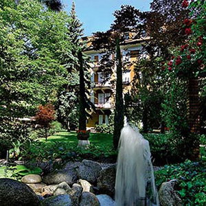 Hotel Parkhotel Mondschein cazare Bolzano