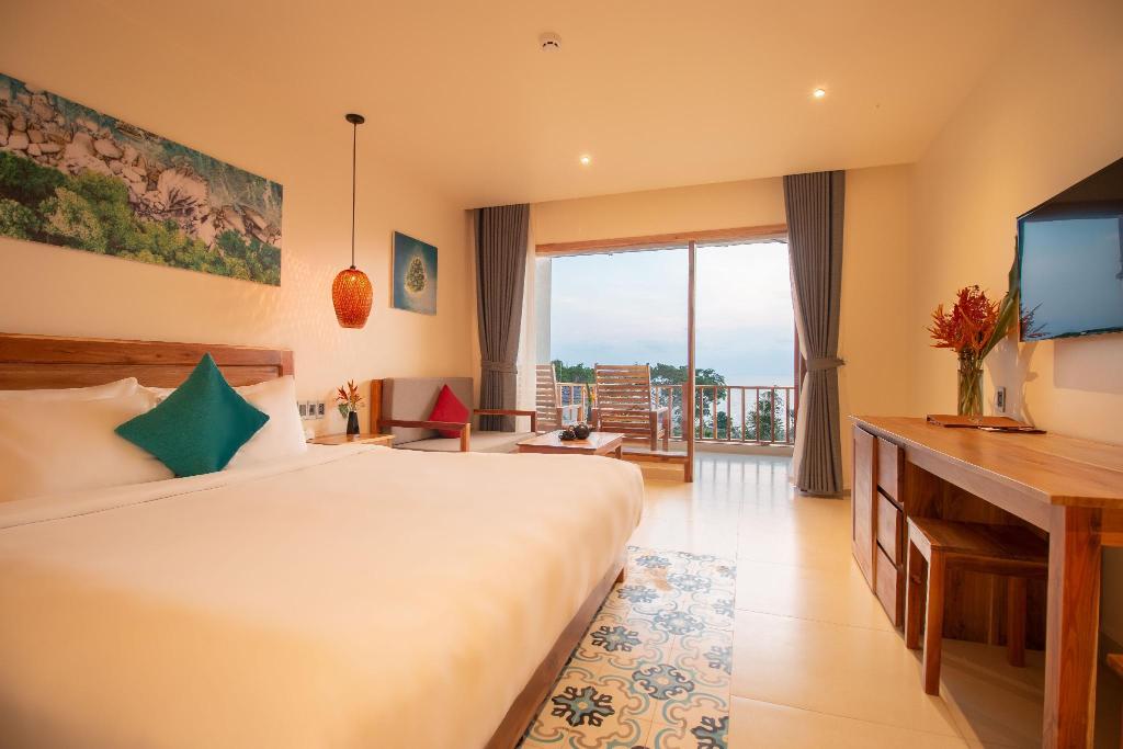 Camia Resort And Spa