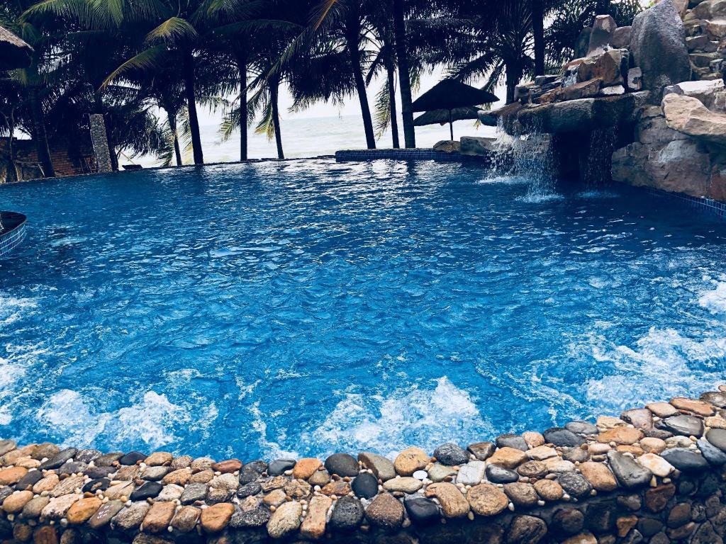 Coral Bay Resort