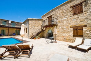 Hotel Evkarpos Country House cazare Tochni