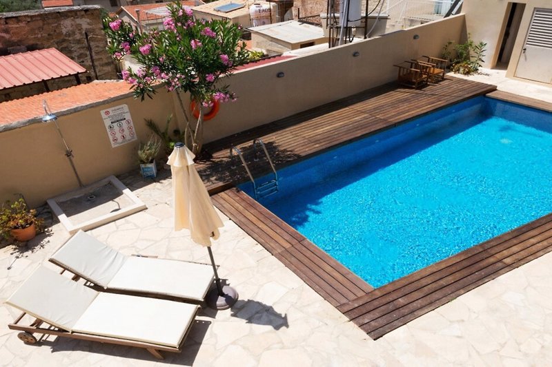 dal travel Evkarpos Country House