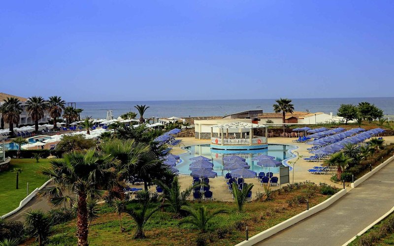 dal travel Sandy Beach Resort
