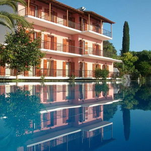 Hotel Aronis Apartments cazare Benitses