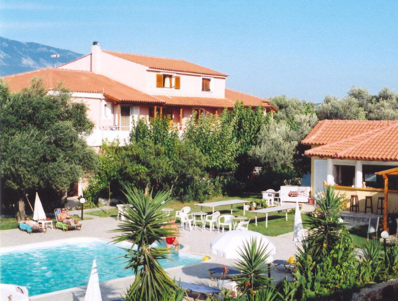 Hotel Pythos Studios & Apartments